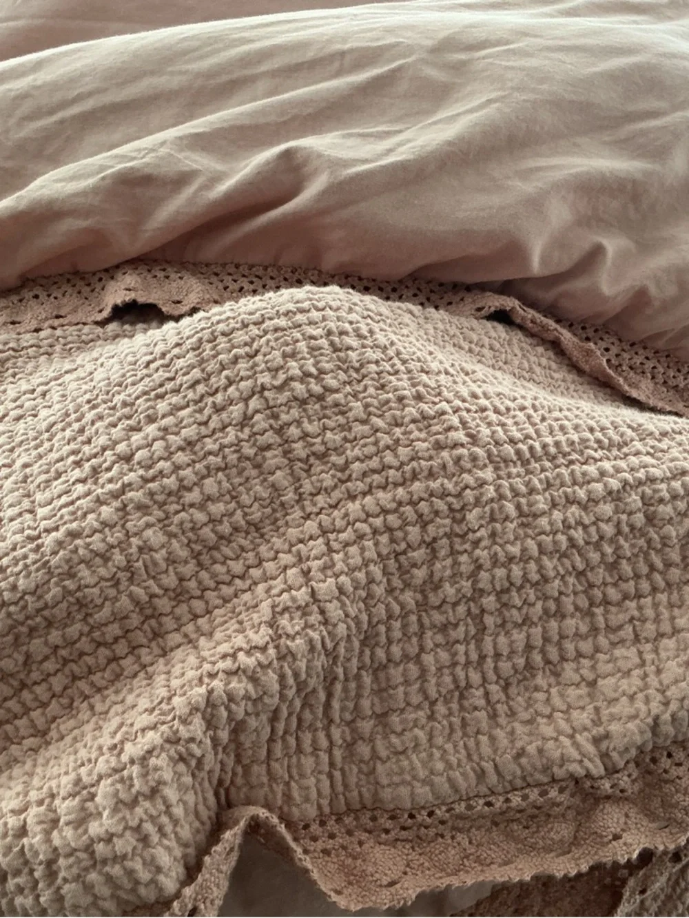 Chunky Cotton Waffle comforter w crochet trim